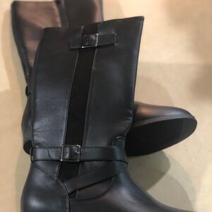 New-Youth Girl’s Riding Boots Thereabouts Size 6!